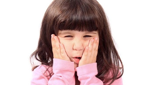 Chảy máu chân răng ở trẻ em có sao không?1 Chảy máu chân răng ở trẻ em có sao không?1