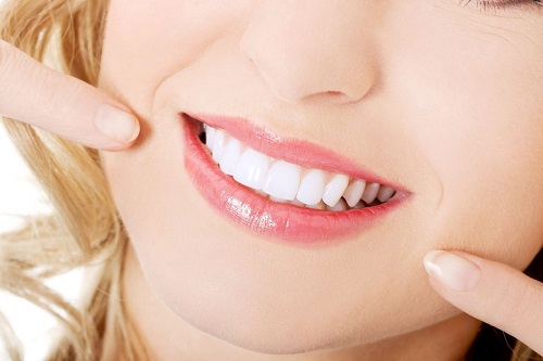 Thực hiện tẩy trắng răng hút thuốc có sao không bác sĩ? 3 Thực hiện tẩy trắng răng hút thuốc có sao không bác sĩ? 3