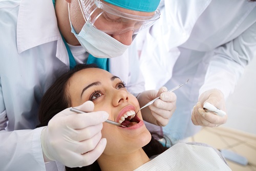Trồng răng sứ có lâu không? Quy trình thực tế cho bạn 2 Trồng răng sứ có lâu không? Quy trình thực tế cho bạn 2