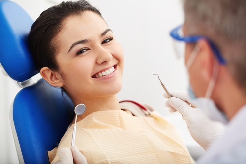 Trồng răng sứ dùng được bao lâu? Dựa vào yếu tố nào 2 Trồng răng sứ dùng được bao lâu? Dựa vào yếu tố nào 2